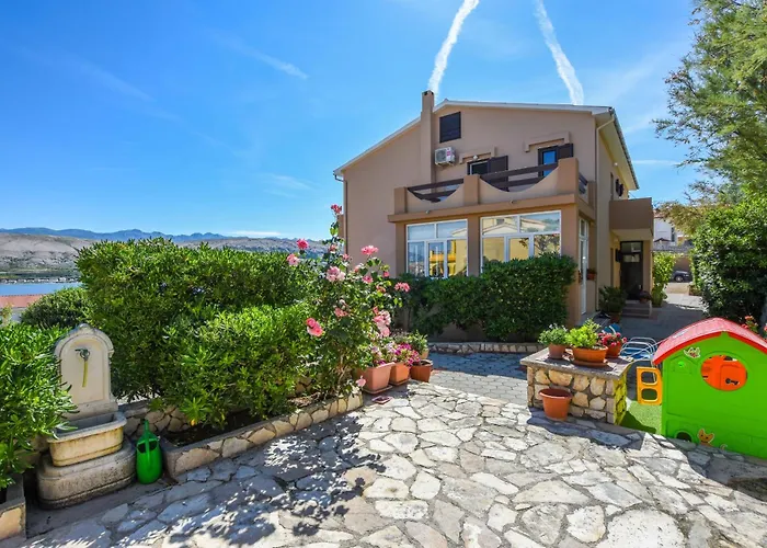 Lägenhet With Parking Space Pag - 6316