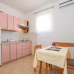 Apartmán With Parking Space Pag - 6316