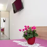 Apartment With Parking Space Pag - 6316