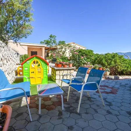Apartman With Parking Space Pag - 6316