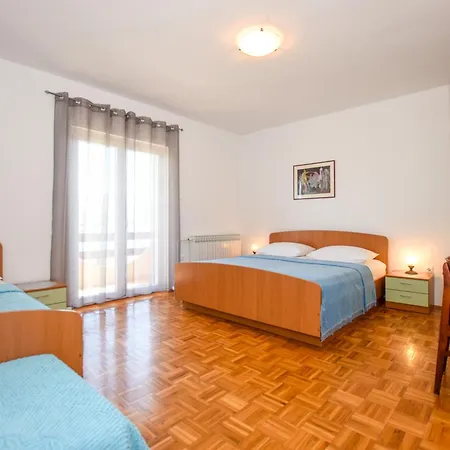 Apartman With Parking Space Pag - 6316