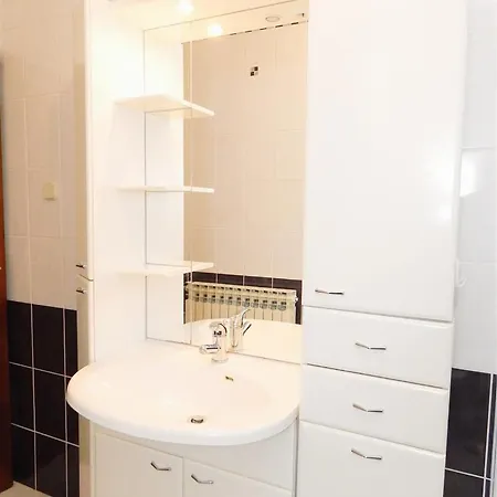 Apartman With Parking Space Pag - 6316 Pag Town