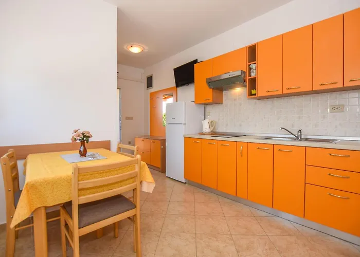 Apartament With Parking Space Pag - 6316