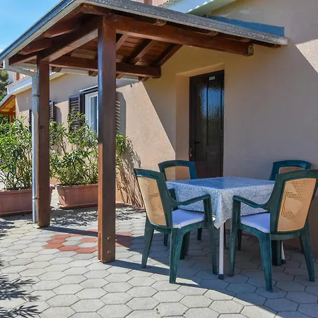 With Parking Space Pag - 6316 Pag Town