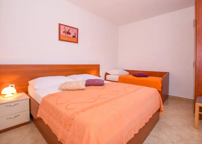 With Parking Space Pag - 6316 Pag Town